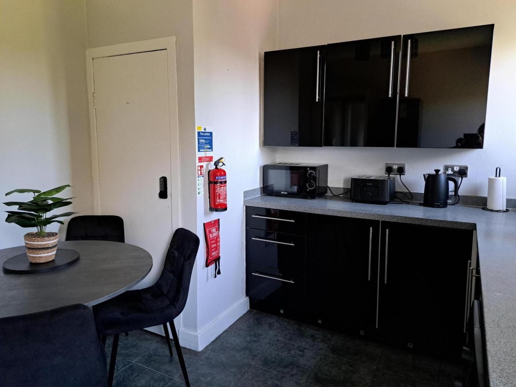Glasgow Apartment Close To The Airport Renfrew Exterior foto